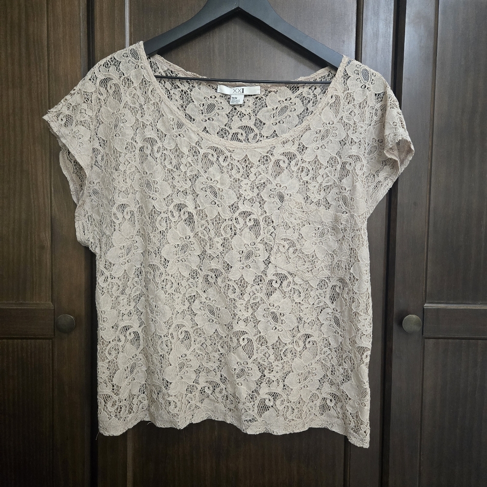 XXI Boho Boxy Lace Slit Sleeve Floral Beige Cottagecore Blouse Cottonblend Top M